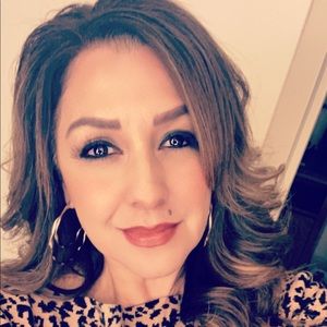 Meet your Posher, Gina